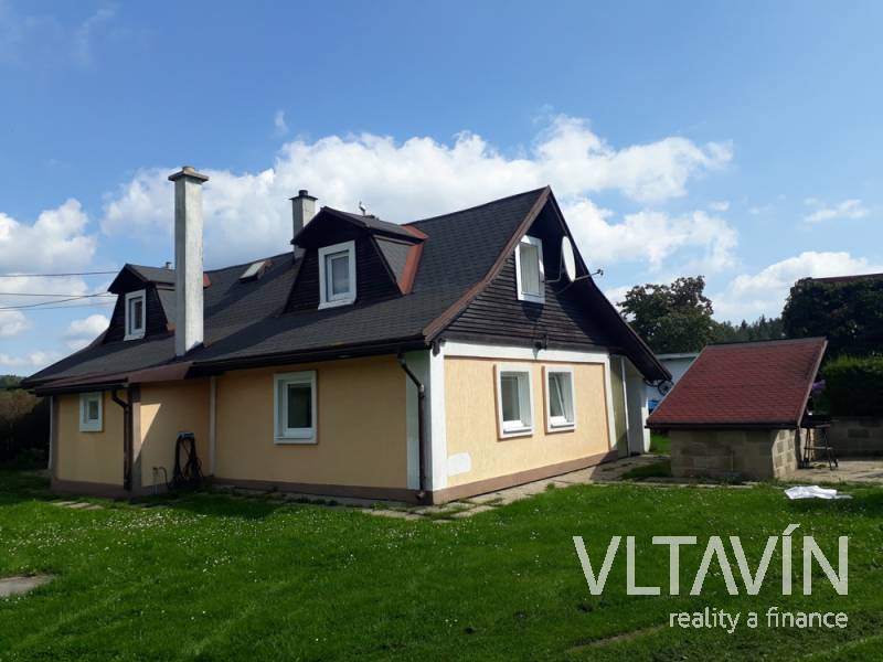 Prodej krásné chalupy u Karlových Varů, UP 168 m2, pozemek 740 m2